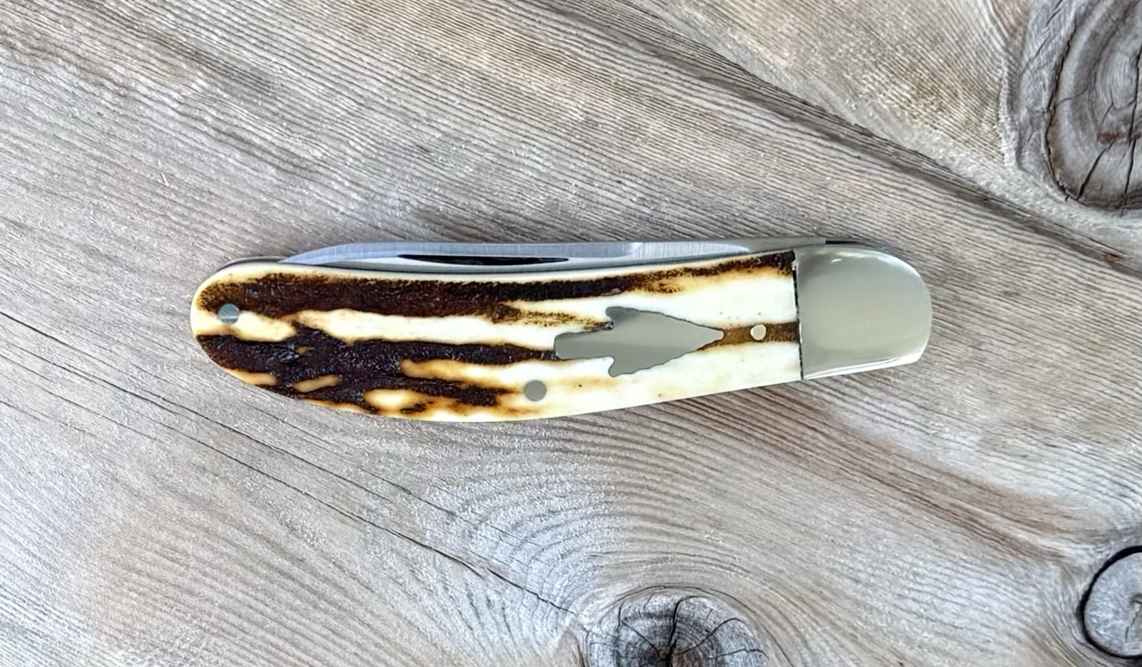vcmcustomknives.com